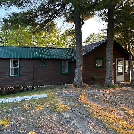 Paddler'S Rest Lakeside Cabins And Motel Long Lake Eksteriør bilde